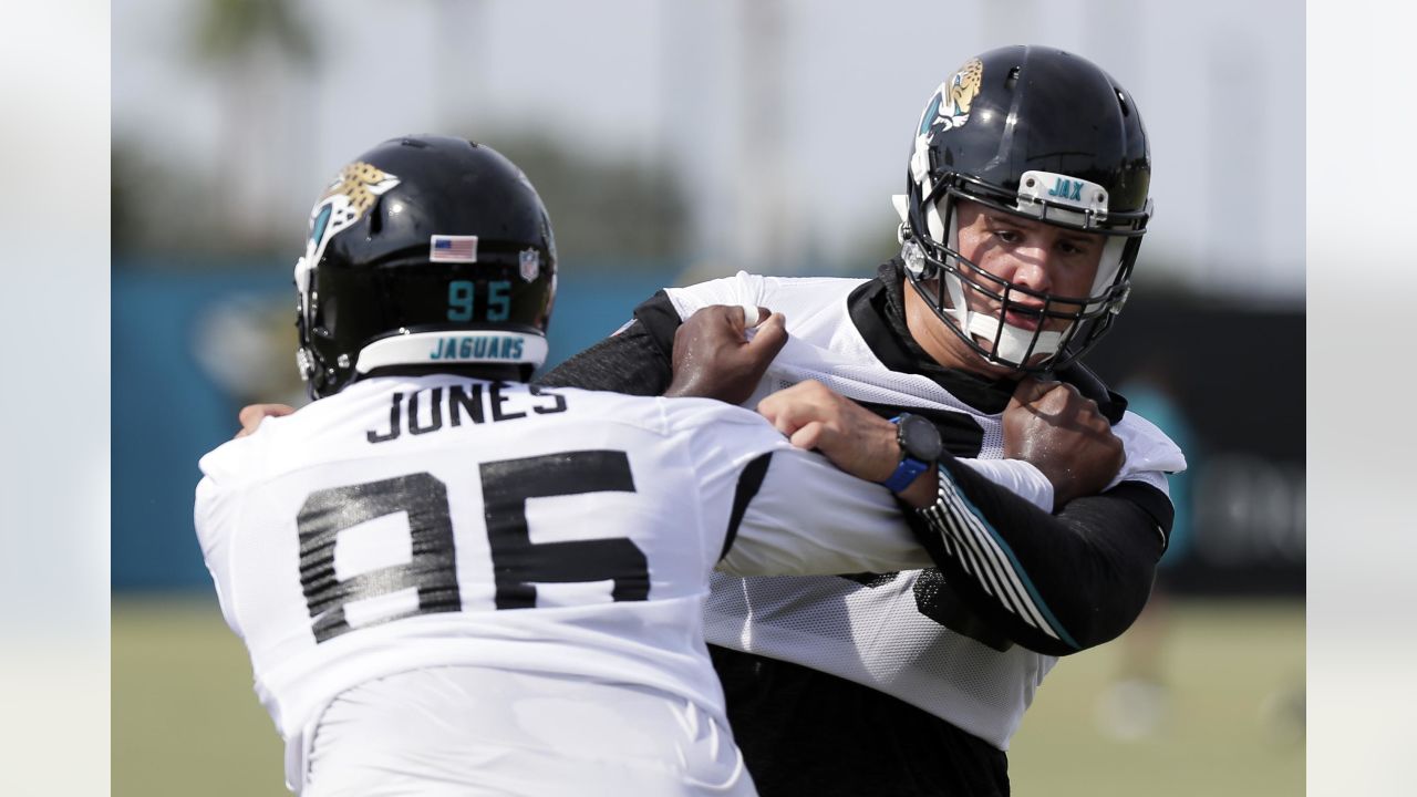 Defensive line changes are an opportunity for Jaguars' Smoot, Taven Bryan