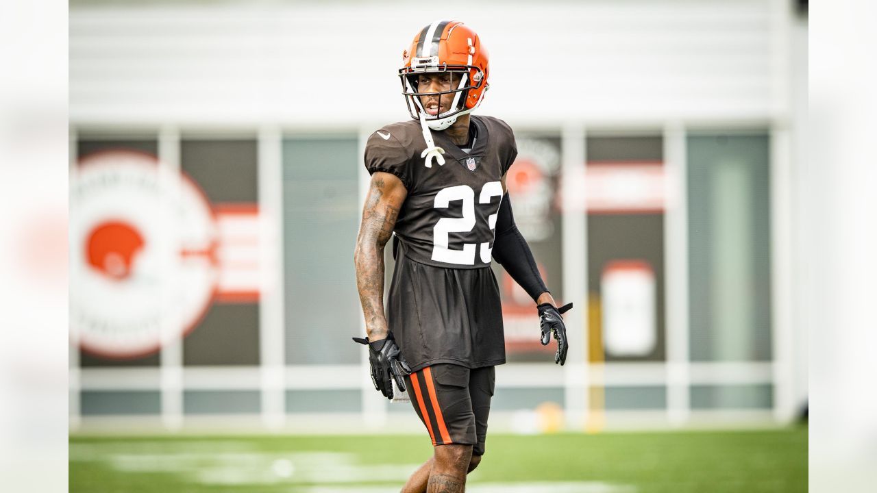 Troy Hill, JC Tretter, Rashard Higgins return to Browns practice