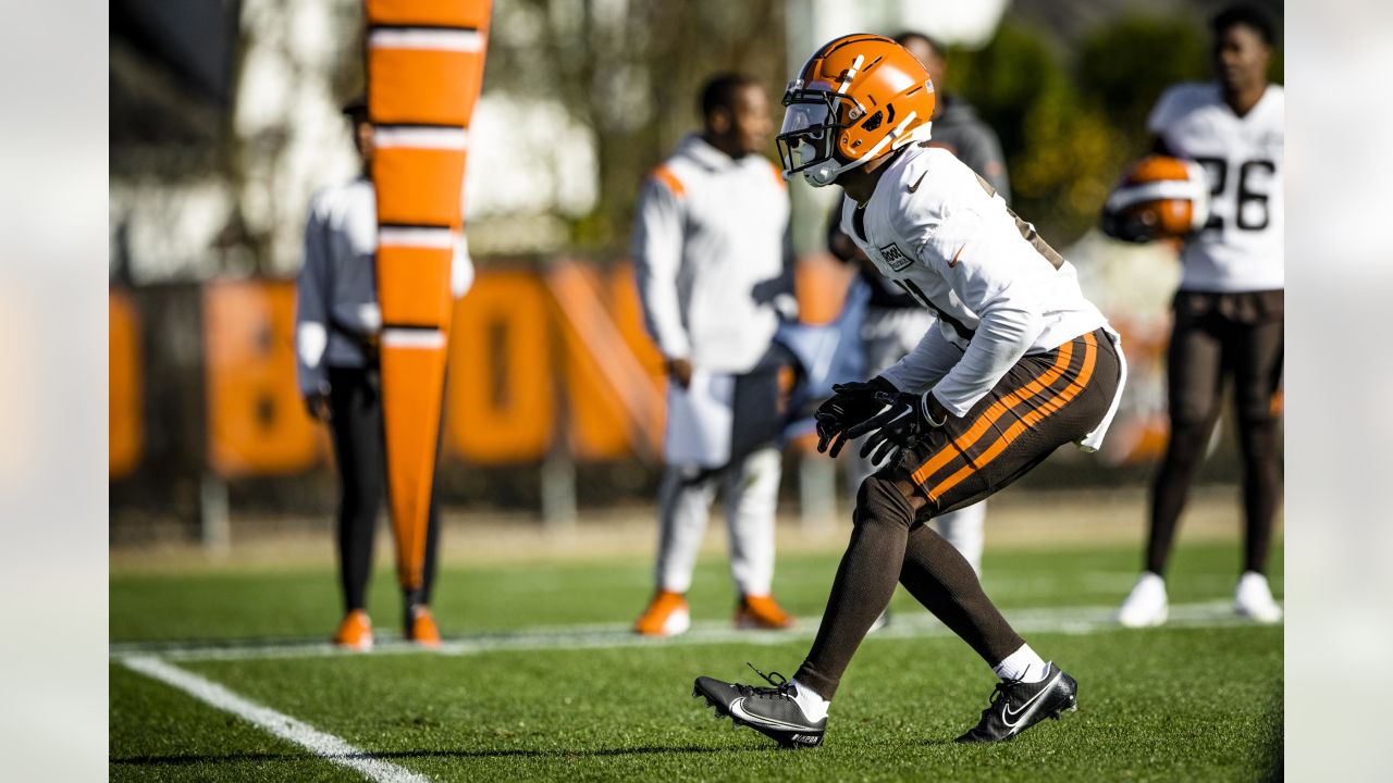 Injury Report: Browns rule out David Njoku, Jeremiah Owusu