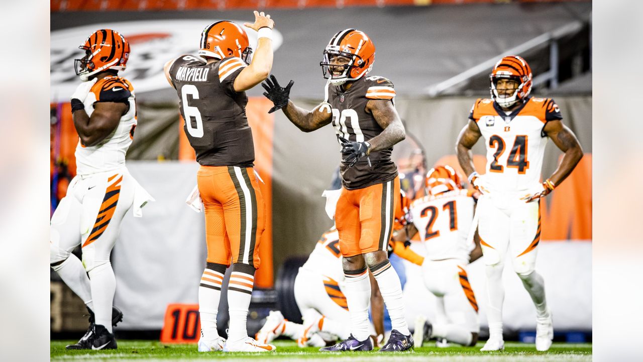 Baker Mayfield, Nick Chubb, Odell Beckham, and other Browns mascot