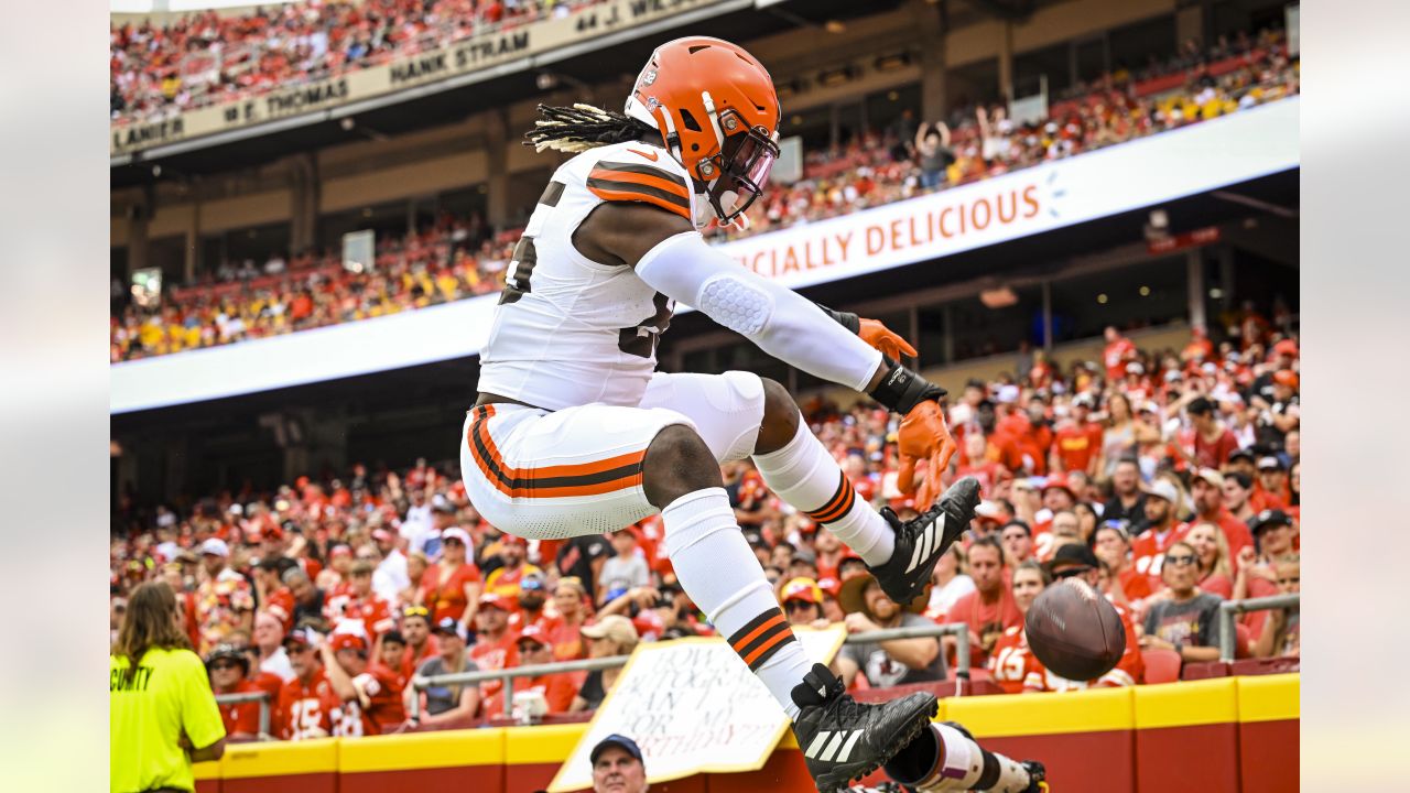 Browns to close out preseason against Eagles, Chiefs - Axios Cleveland