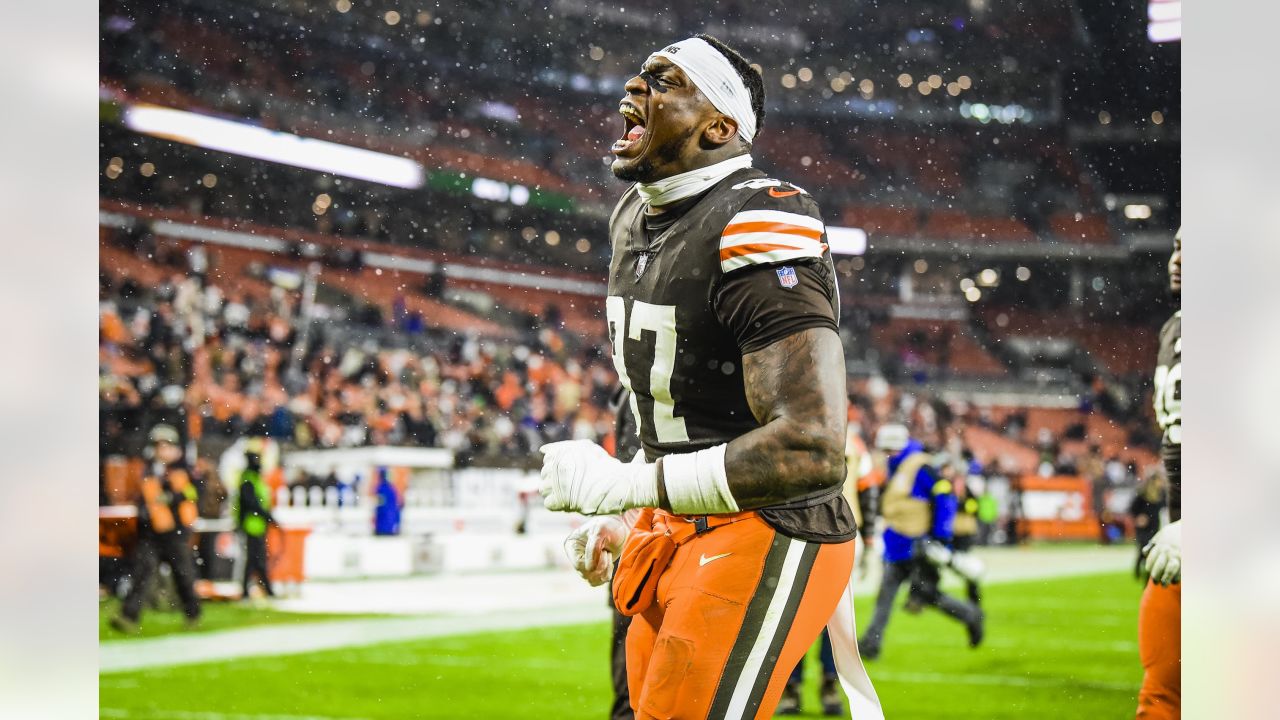 Game Balls: 5 standouts who helped lead the Browns to a Week 15 win