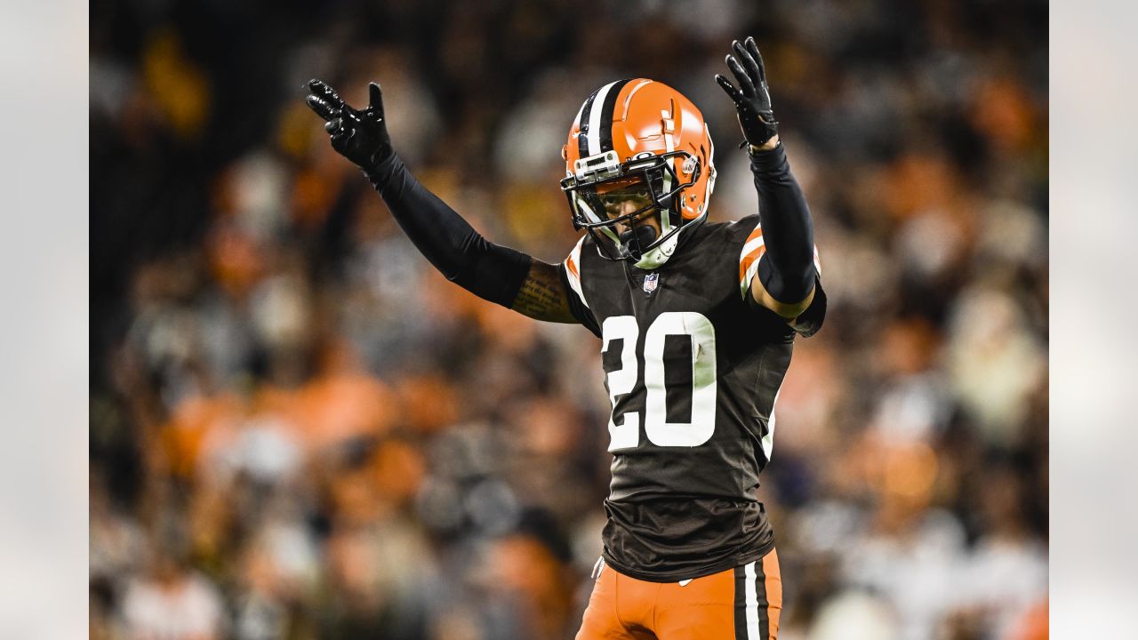 Pittsburgh, PA, USA. 8th Jan, 2023. Nick Chubb #24 during the Steelers vs  Browns game in Pittsburgh, PA. Jason Pohuski/CSM/Alamy Live News Stock  Photo - Alamy