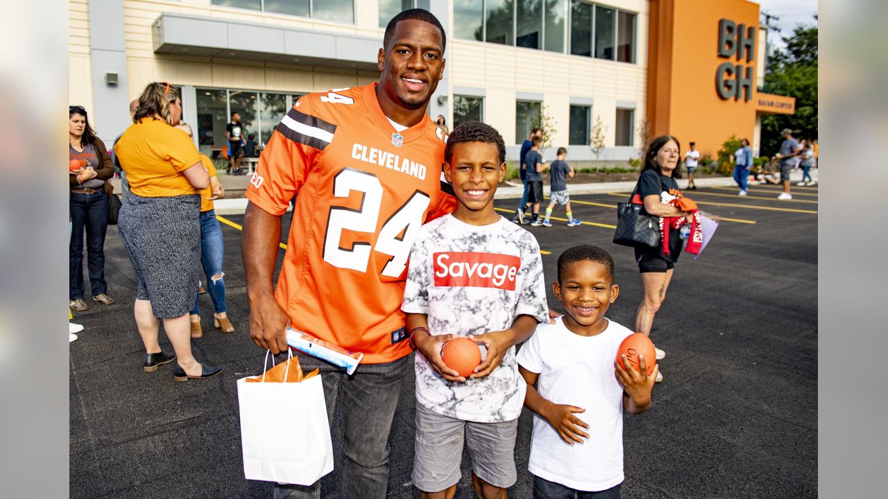 Cleveland Browns-funded turf installation continues at Akron Public  Schools' Griffin Stadium 