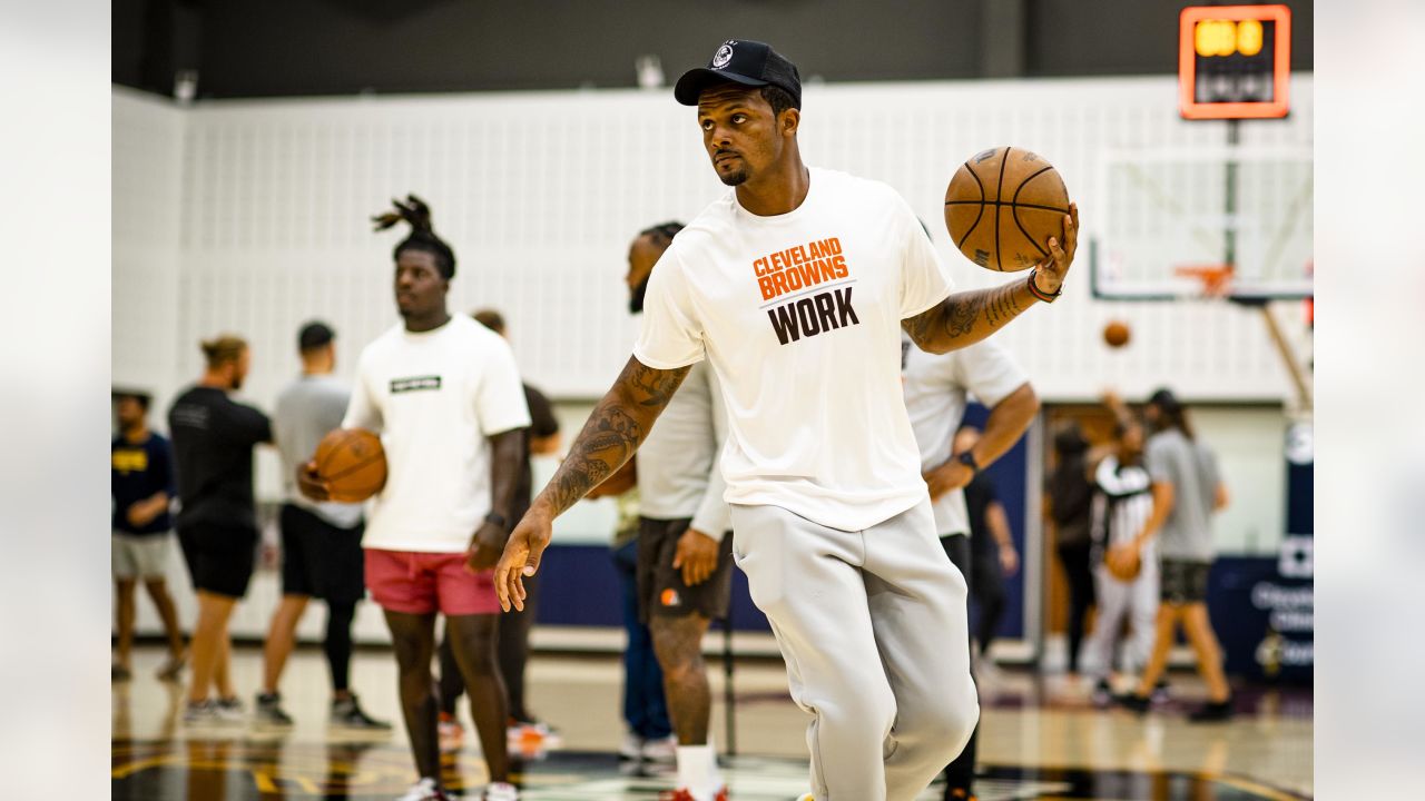 Photos: Browns Visit Cavaliers Practice Facility