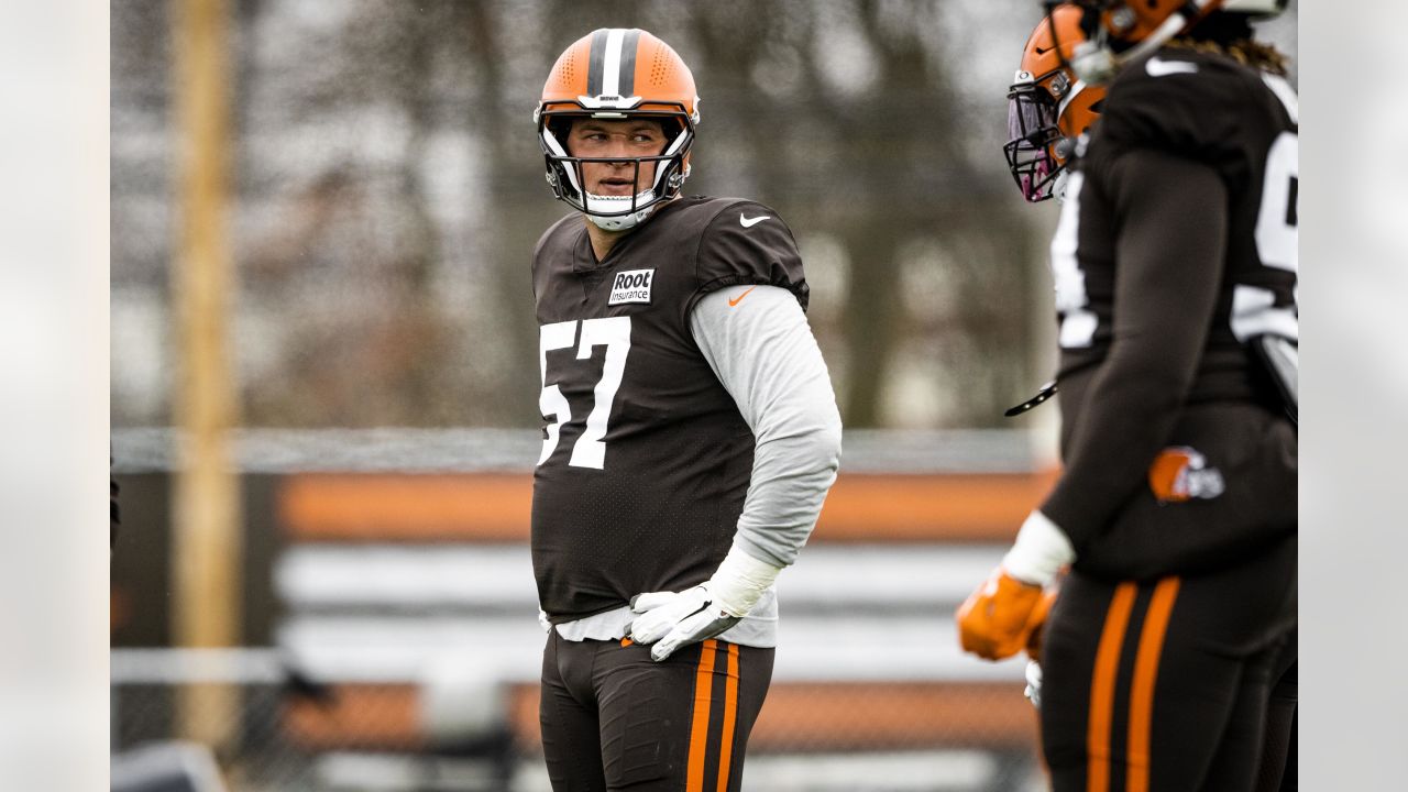 Browns make 3 roster moves as they travel to Detroit to take on Bills