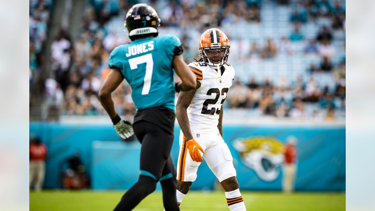 PHOTOS: Browns win vs Jaguars, 24-13