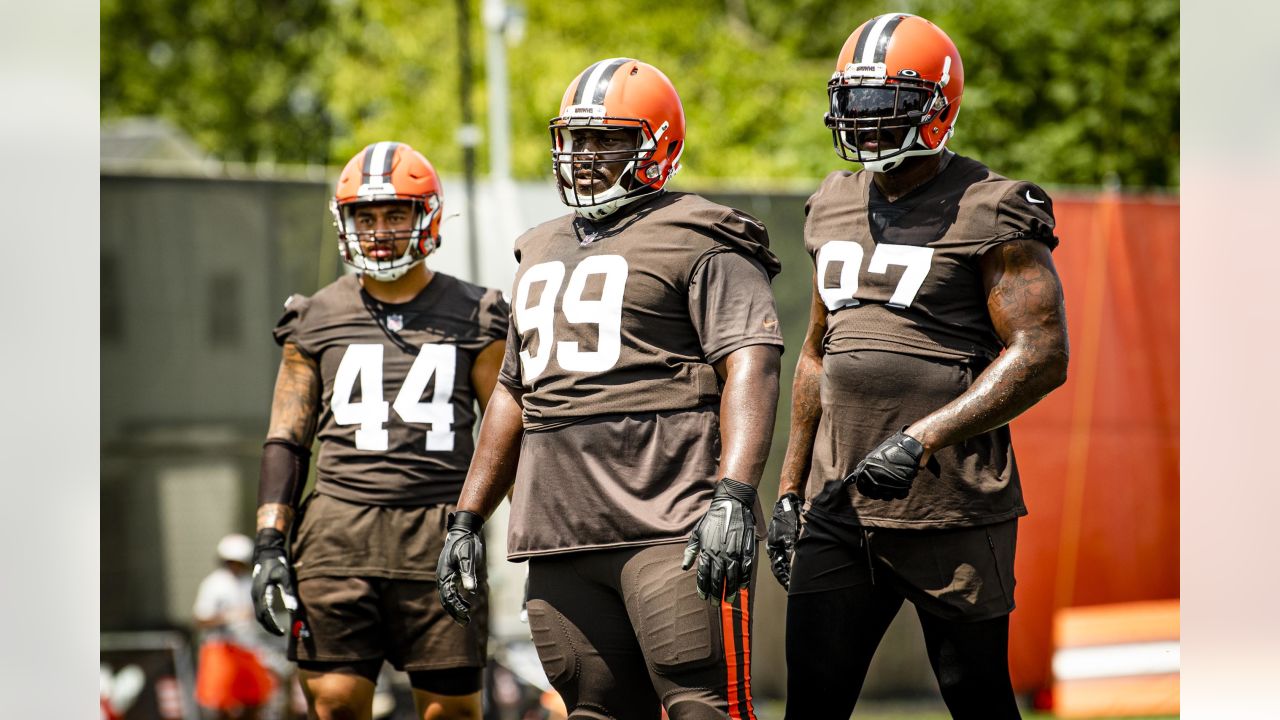 These 2 players are mentoring Browns CB Greg Newsome II