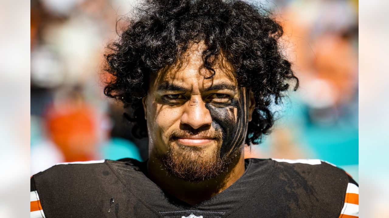 Cleveland Browns reportedly bringing back LB Sione Takitaki - Dawgs By  Nature