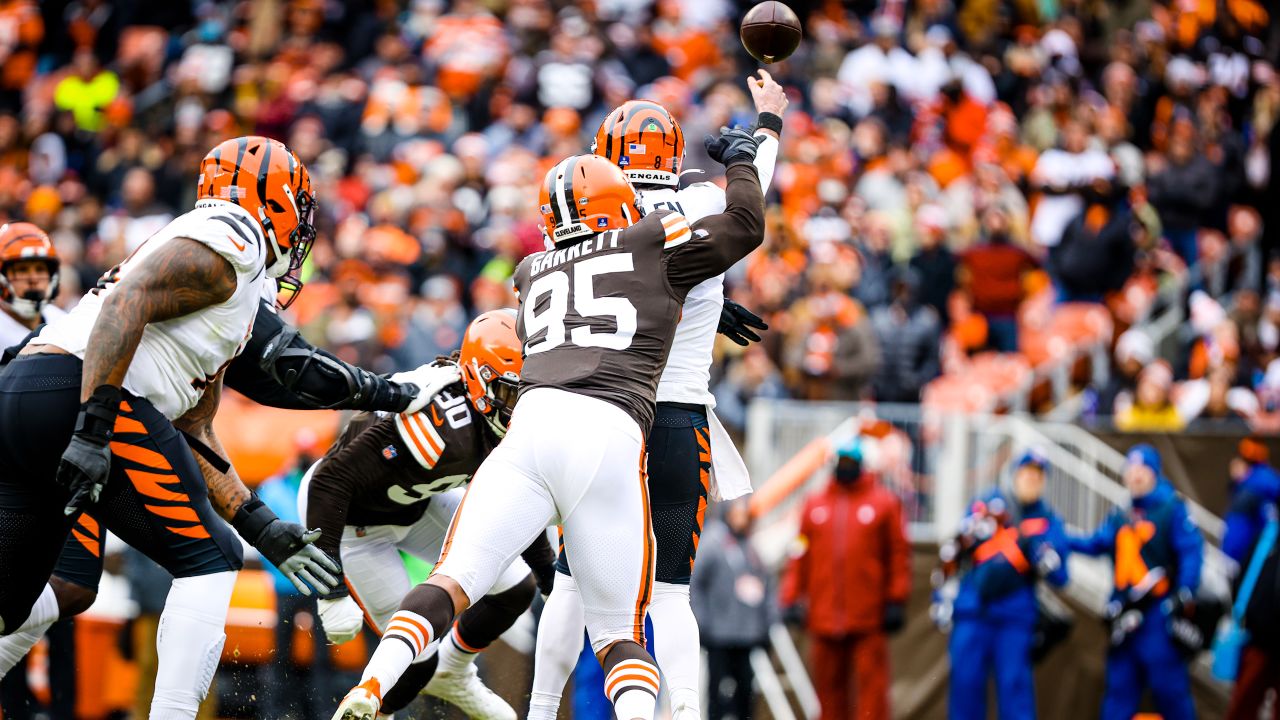 Browns-Bengals Final Score: Cleveland sweeps AFC North Champions, win 21-16  - Dawgs By Nature