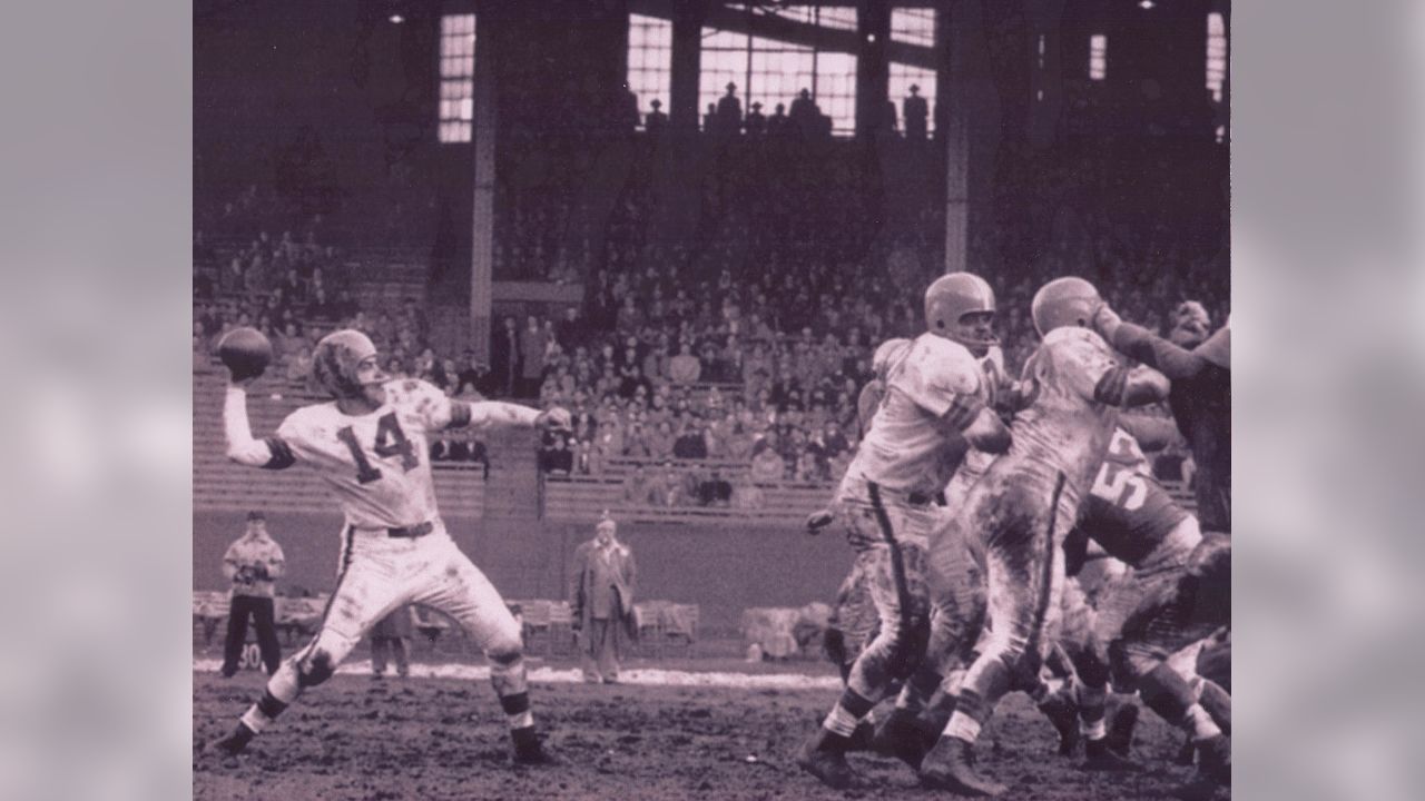 Brooklyn Dodgers vs Cleveland (Otto Graham with the ball under the pile)  December 5, 1948 AAFC