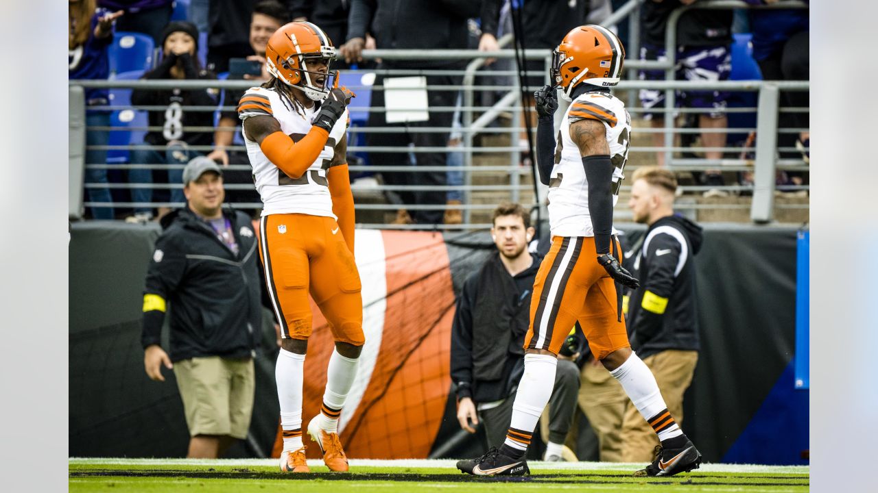 David Njoku injury: Browns TE suffers ankle injury in Week 7 vs. Ravens -  DraftKings Network