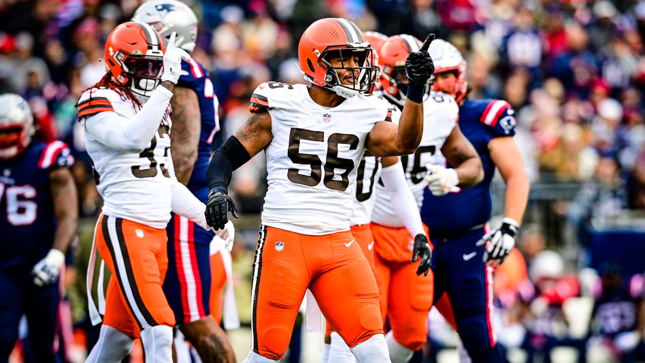 Photos: Week 6 - Patriots at Browns Game Action