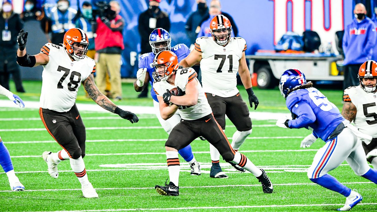 Photos: NY Giants take on the Cleveland Browns in NFL Week 15