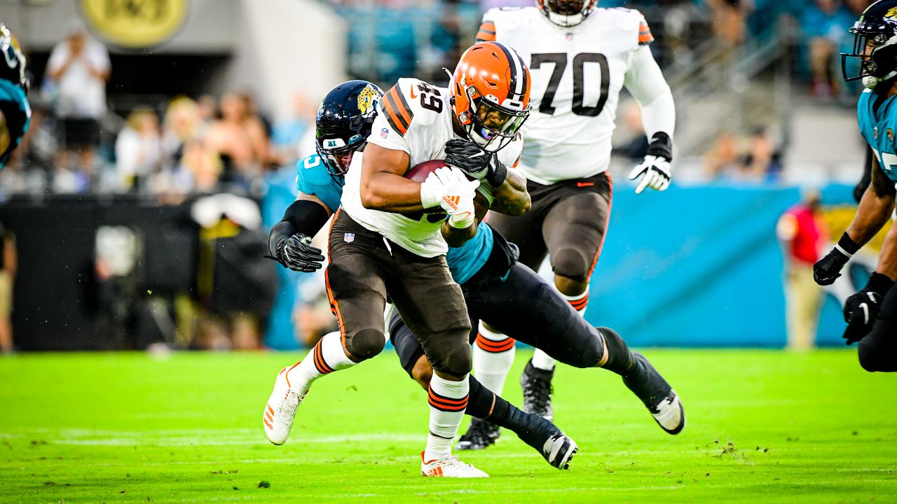 Jeremiah Owusu-Koramoah steals the show, and other takeaways from the Browns'  23-13 victory over the Jaguars 