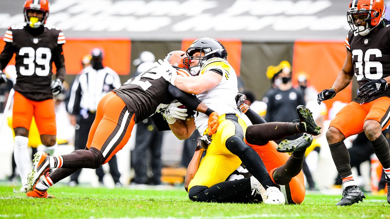 Photos: Week 17 - Browns at Steelers Game Action