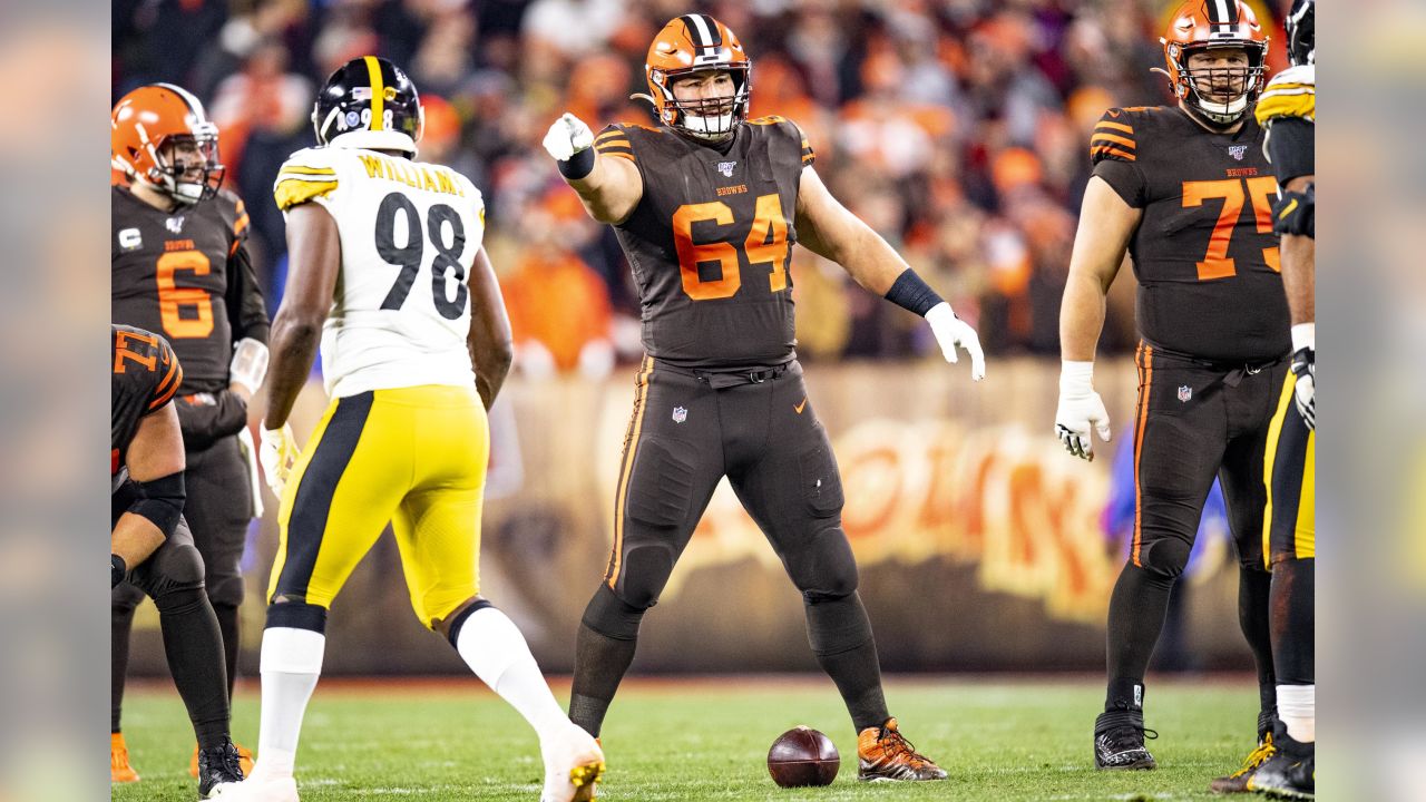 Cleveland Browns JC Tretter: Everyone needs to make the best decision -  Dawgs By Nature