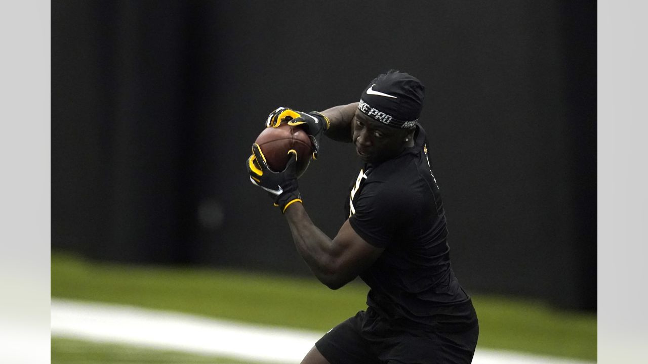 Central Florida wide receiver Brandon Johnson (3) runs a route during the  first half of an NCAA college football game against Boise State on Thursday,  Sept. 2, 2021, in Orlando, Fla. (AP