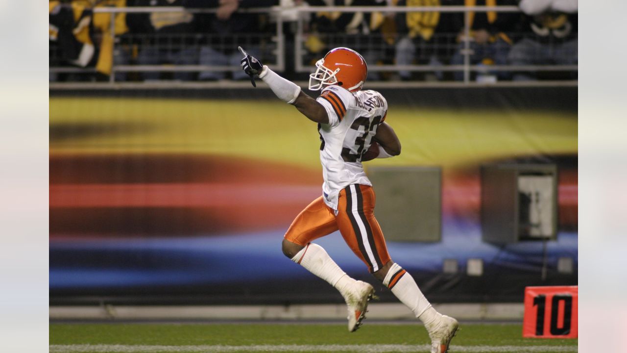 105 Cleveland Browns Daylon Mccutcheon Photos & High Res Pictures - Getty  Images