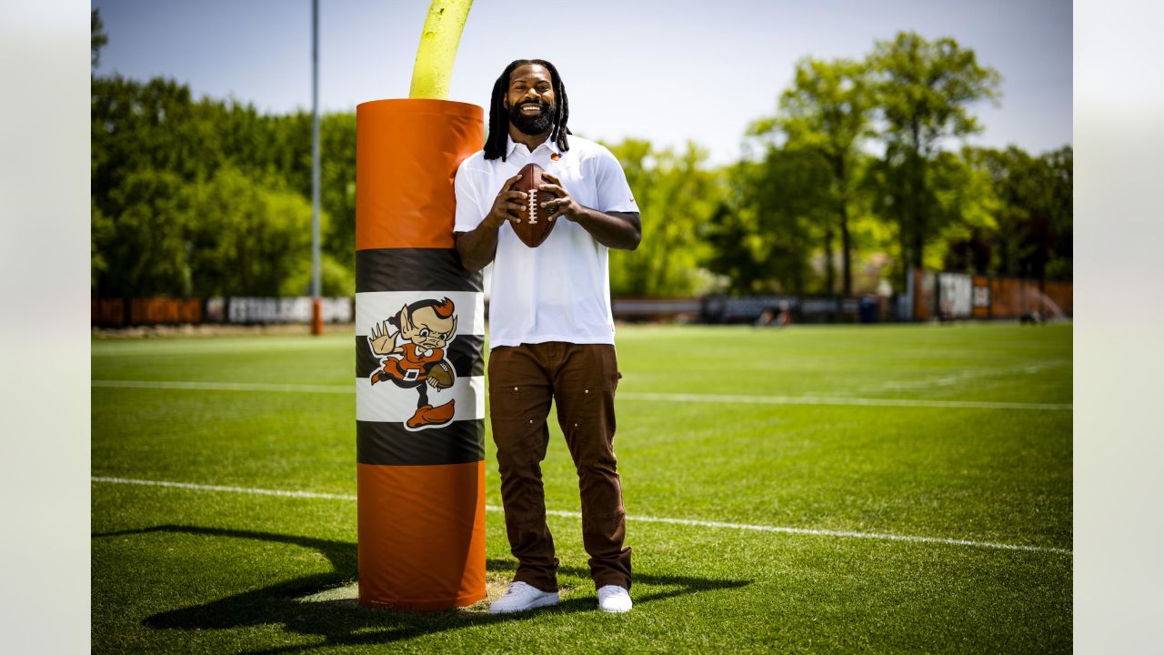 Browns DE Za'Darius Smith Named as Trade Block Material