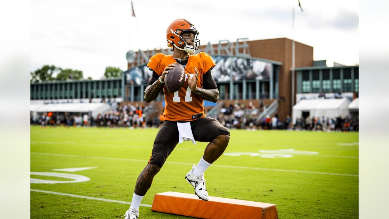 Eagles head into preseason game against Browns with key position battles at  receiver and defensive back – Trentonian