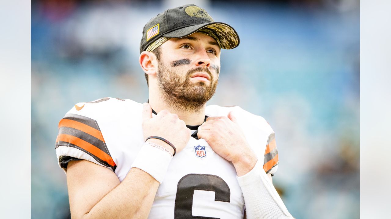 November 29, 2020 - Jacksonville, FL, U.S: Cleveland Browns quarterback  Baker Mayfield (6) during 1st half NFL football game between the Cleveland  Browns and the Jacksonville Jaguars at TIAA Bank Field in