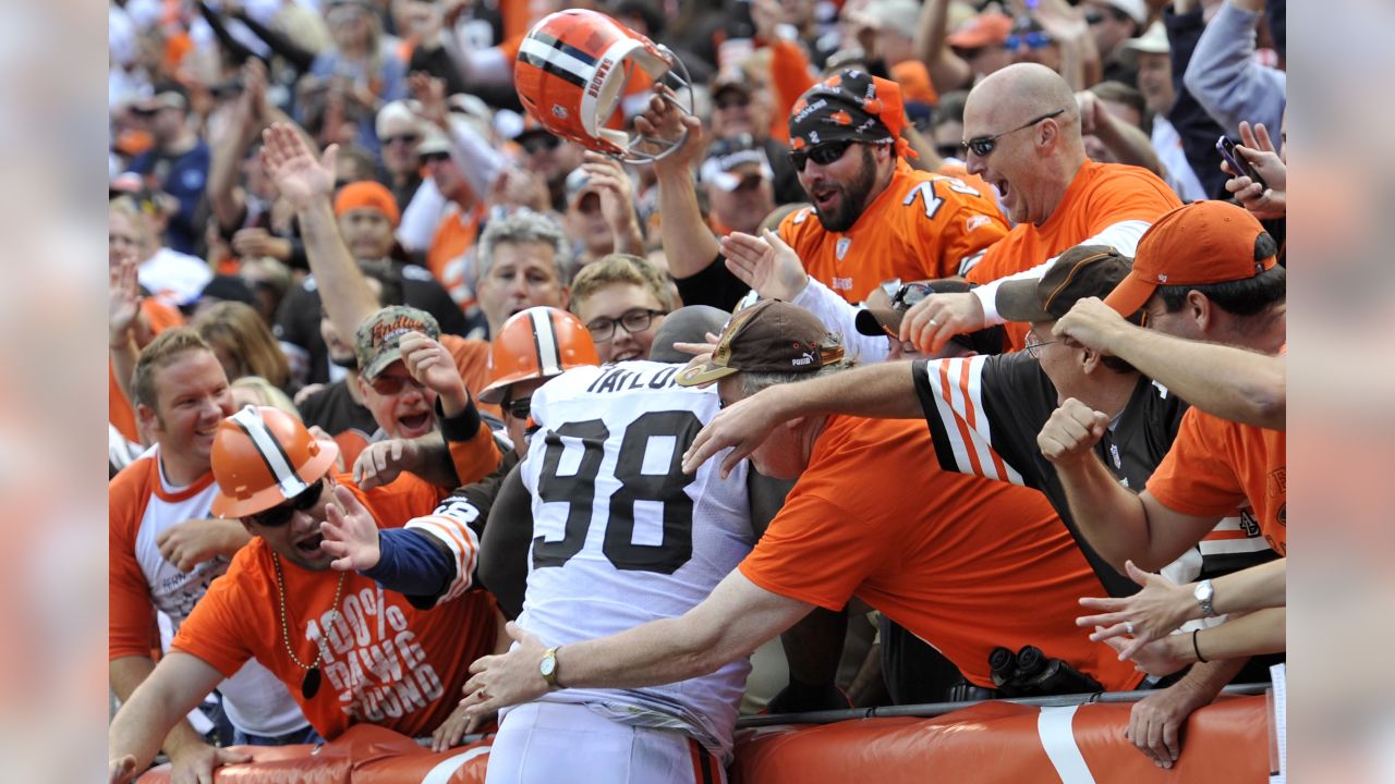 \ud83c\udfc8 With a knockout home opener, the Browns start the season on a ...