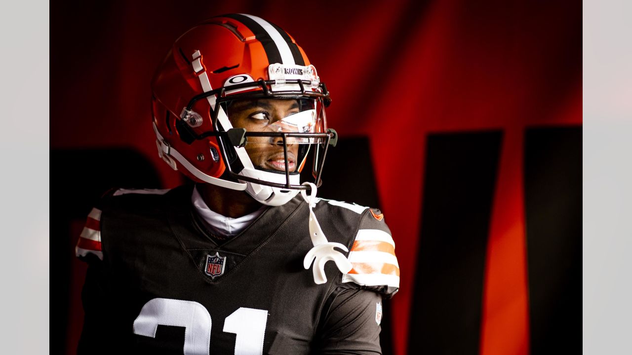 Denzel Ward, Browns agree to record-setting contract extension