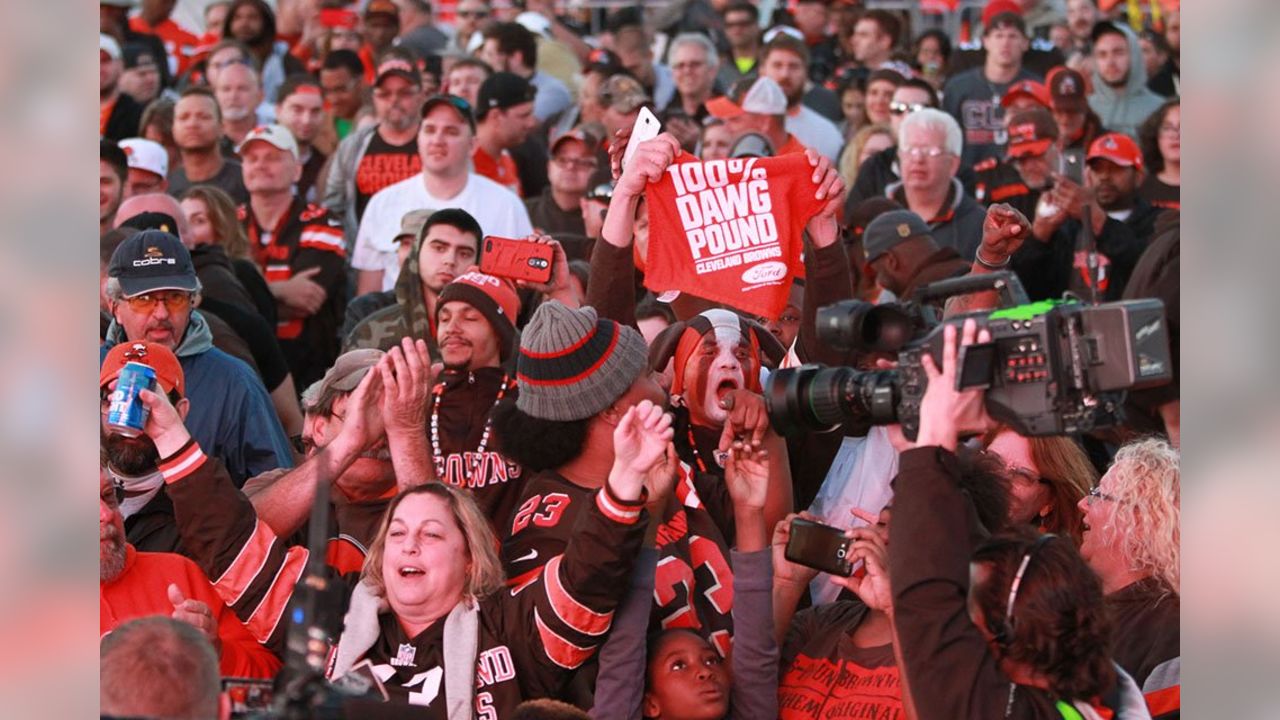 Cleveland Browns tailgate is nothing short of beautiful