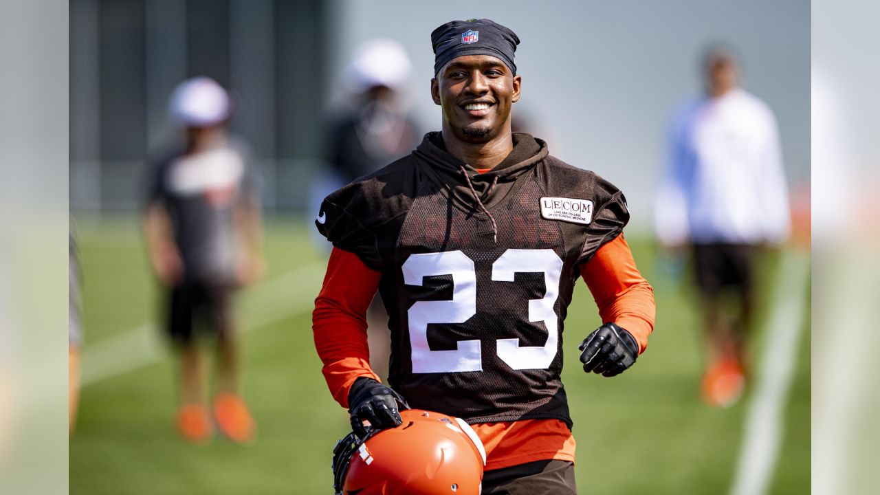 Cleveland Browns fans return to training camp for 1st time since 2019