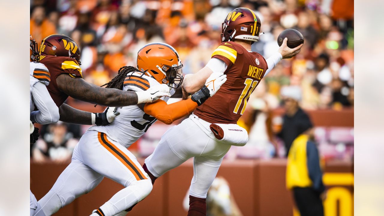 Cleveland Browns offensive tackle Dawand Jones (74) blocks during a  preseason NFL football game against the Washington Commanders on Friday,  Aug. 11, 2023, in Cleveland. Washington won 17-15. (AP Photo/David Richard  Stock Photo - Alamy