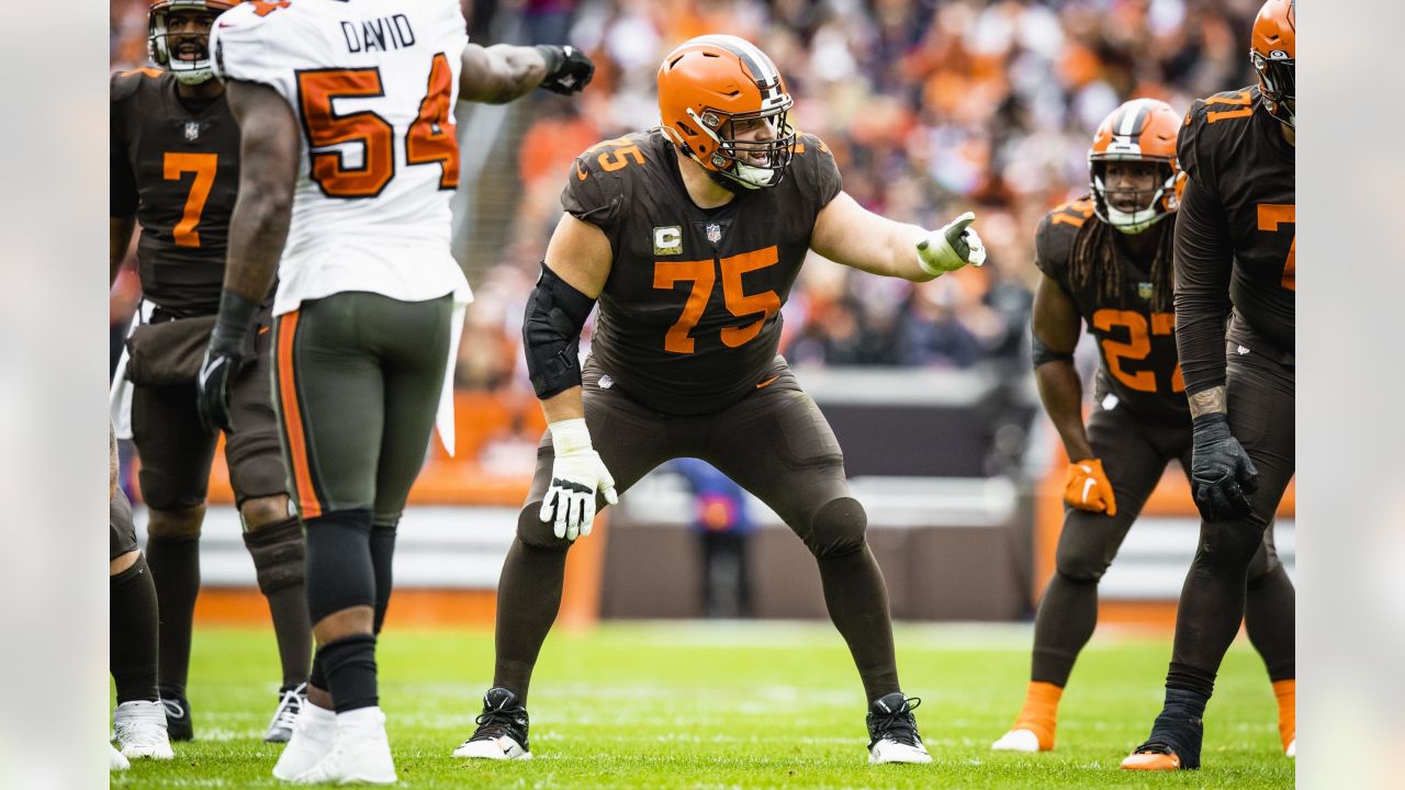 Joel Bitonio Cleveland Browns Player-Issued #75 Brown Jersey from the 2022  NFL Season