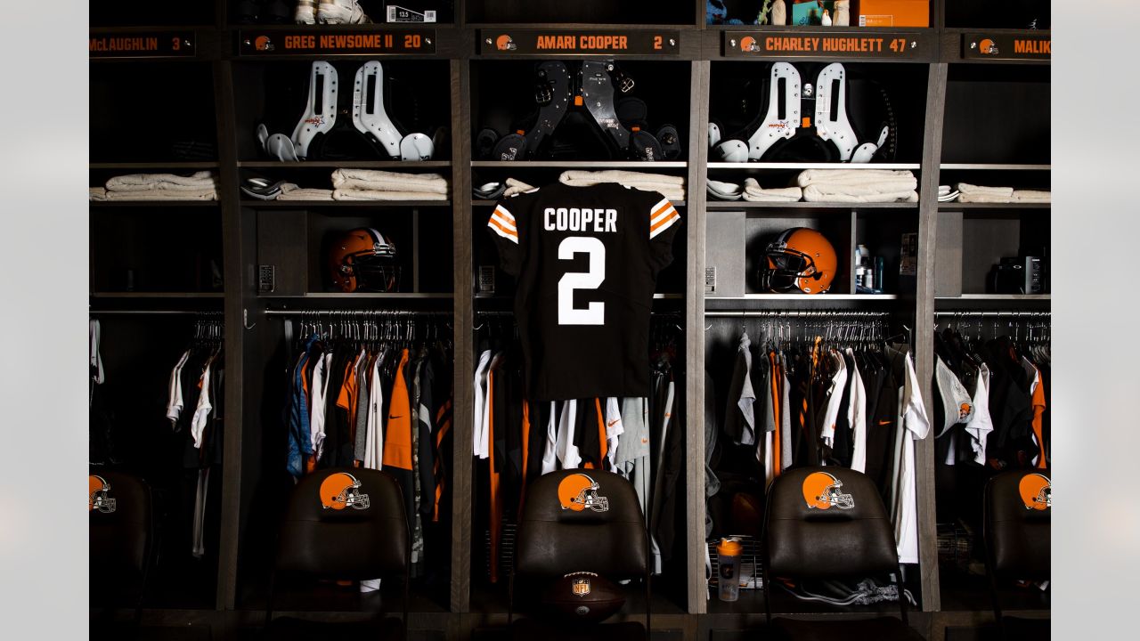 LOOK: Traded Dallas Cowboys WR Amari Cooper Suits Up for Cleveland Browns -  FanNation Dallas Cowboys News, Analysis and More