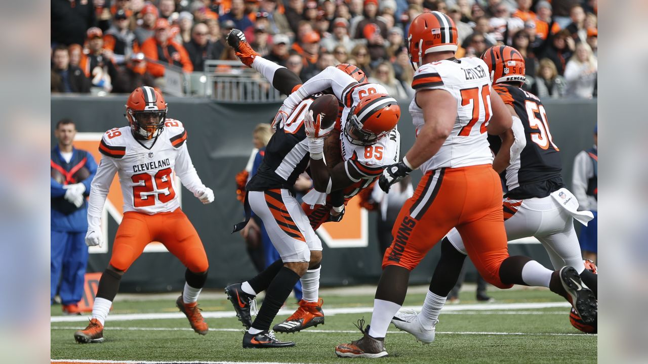 X 上的Cleveland Browns：「WR1 arrived on the scene in a big way Sunday 10  targets, 9 receptions, first TD as a Brown  / X