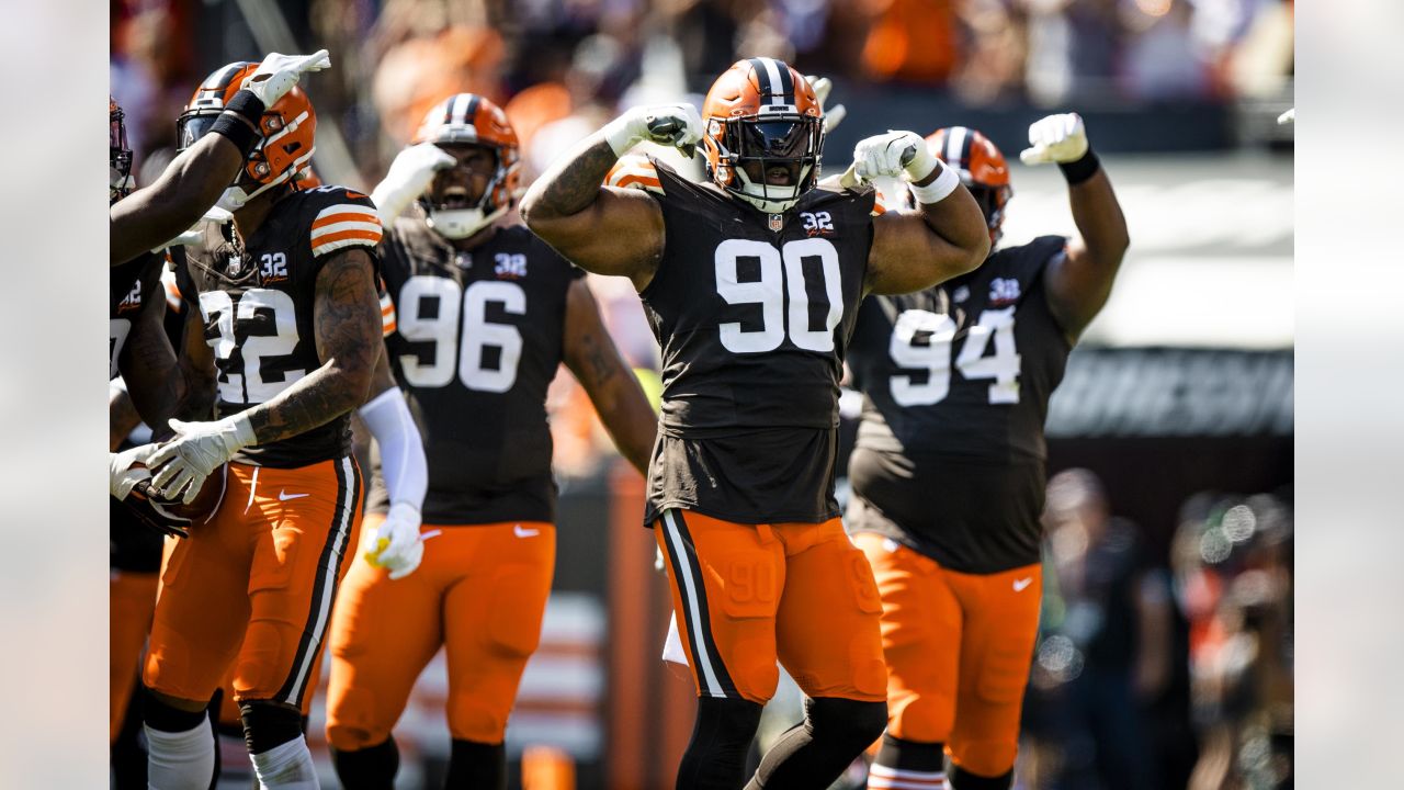 Kareem Hunt of the Cleveland Browns carries the ball during the