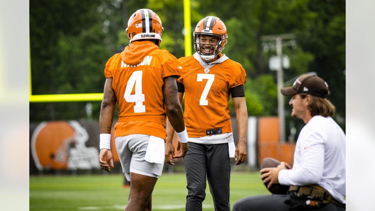 Browns Mailbag: How will the offensive line adjust to more games with  Deshaun Watson?