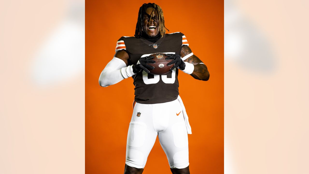 Raw Chili on X: #Cleveland #Browns: David Bell was looking in his full ## Browns threads at the #NFL Rookie Premiere.   #AmericanFootballConference #AmericanFootballConferenceNorthDivision # ClevelandBrowns #Football