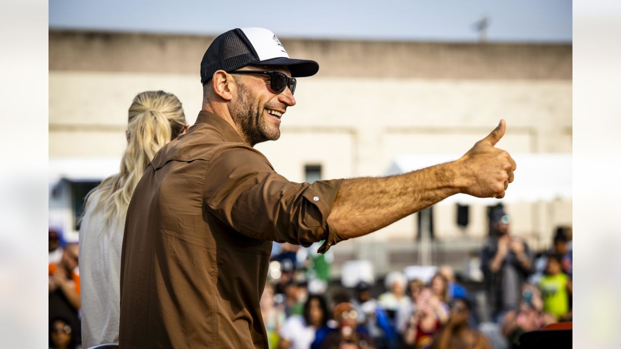 It's @joethomas73 Day in Canton, starting with the Hall of Fame Parade! //  