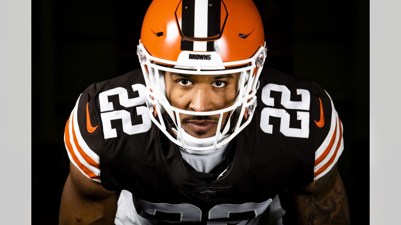 LOOK: The Browns show off their shiny white helmets for the first time