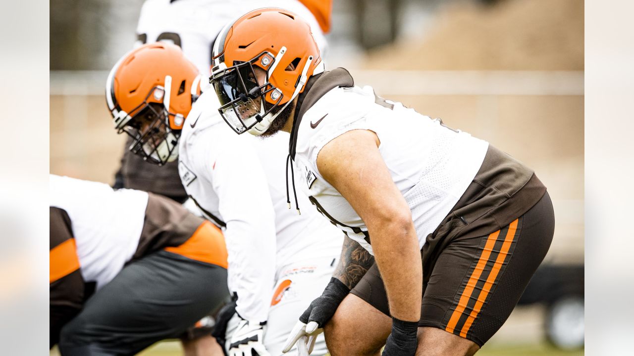 Cleveland Browns cornerback M.J. Stewart plays against the Houston