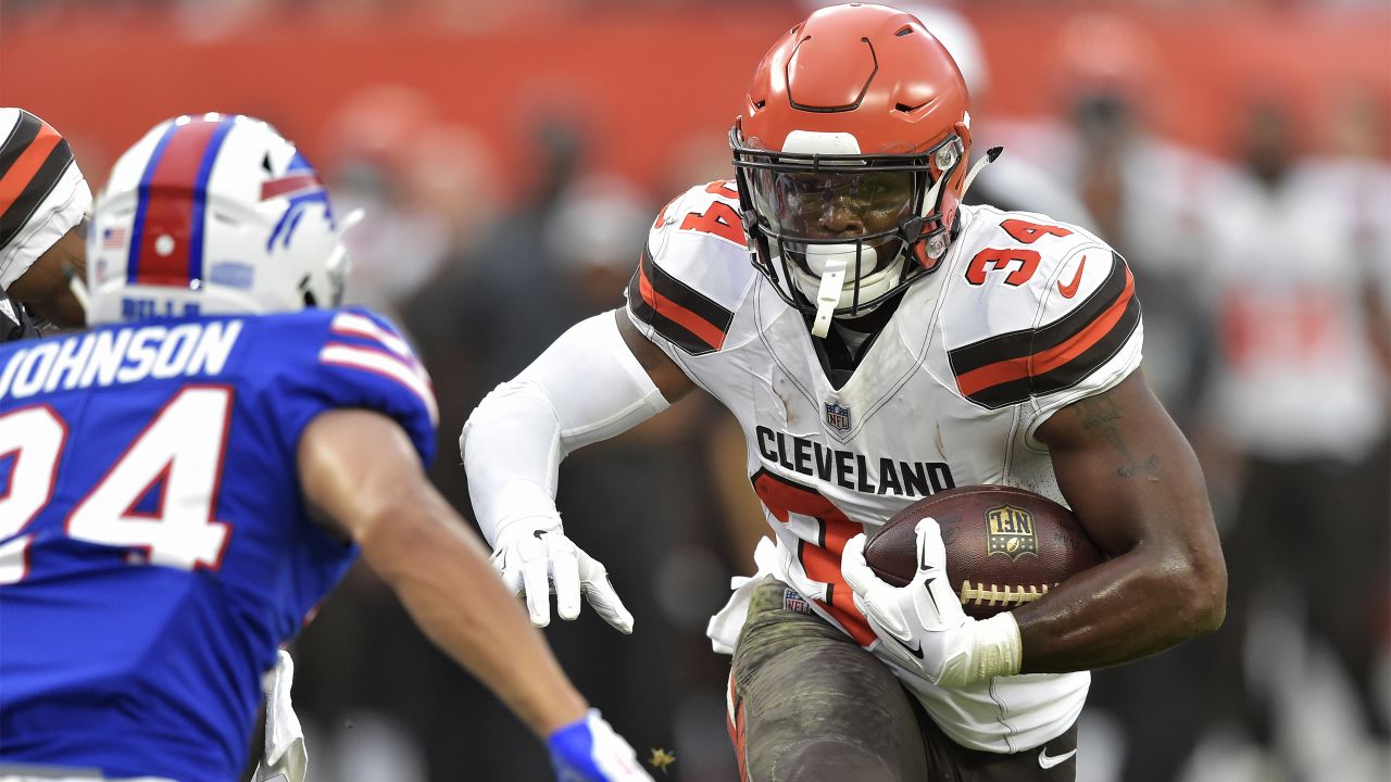 Cleveland Browns defense struggles with communication against Bills