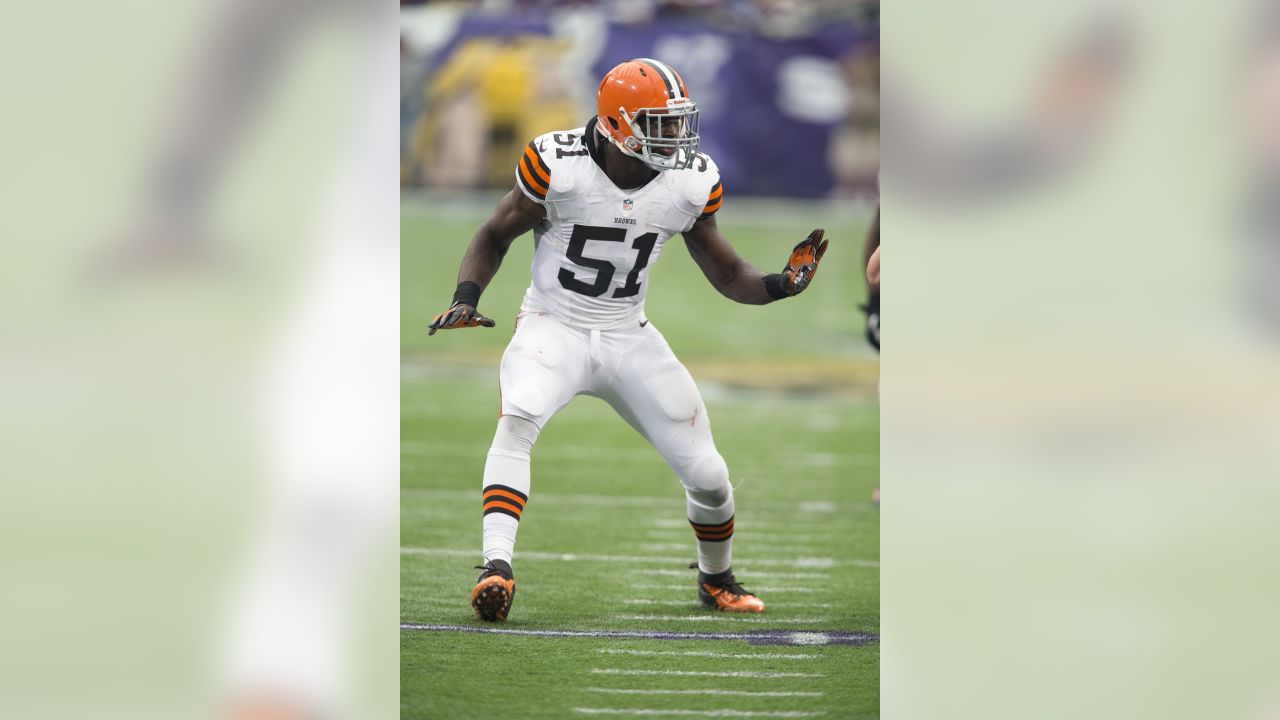 AP source: Browns trading Barkevious Mingo to Patriots