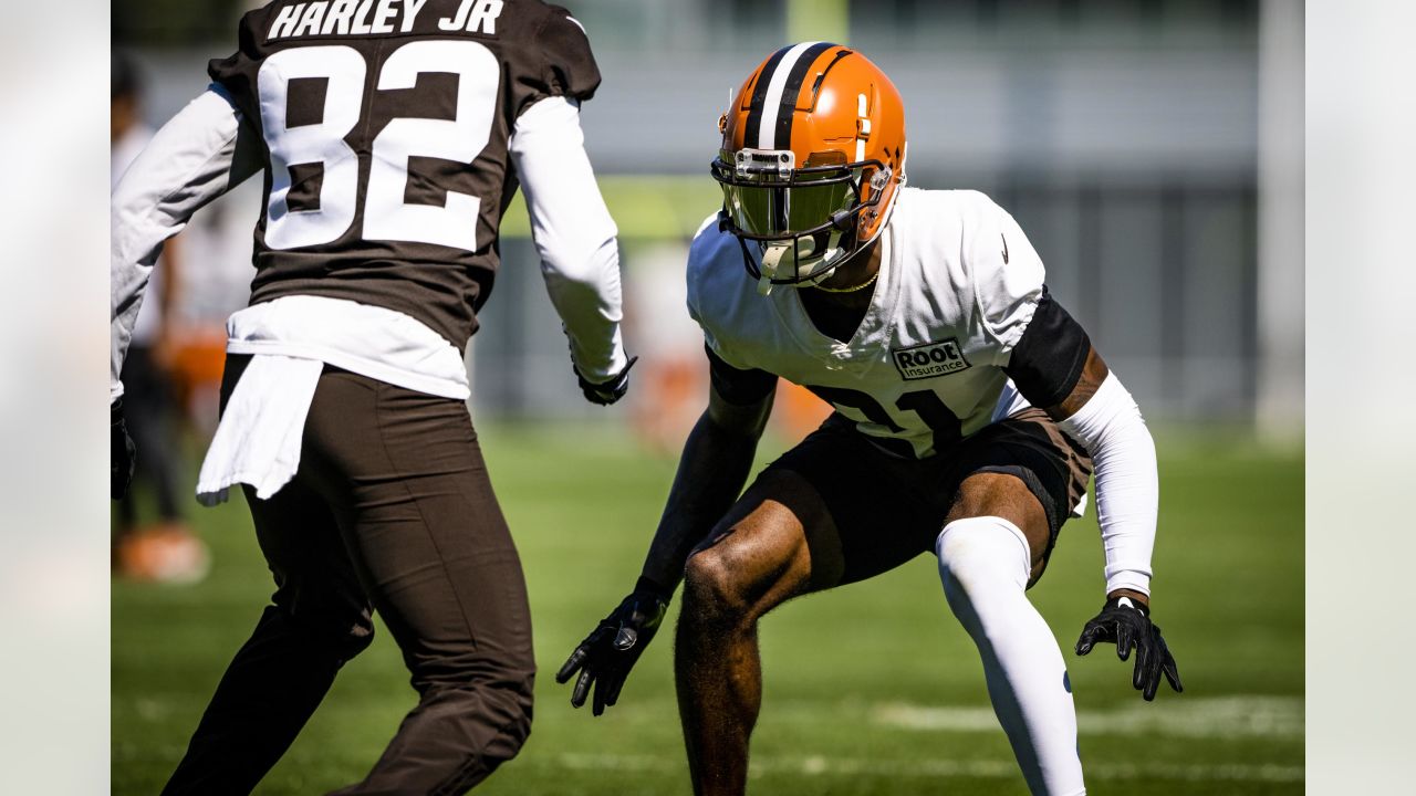 Browns opt to rest starters vs. Bears; Mingo lifts weights