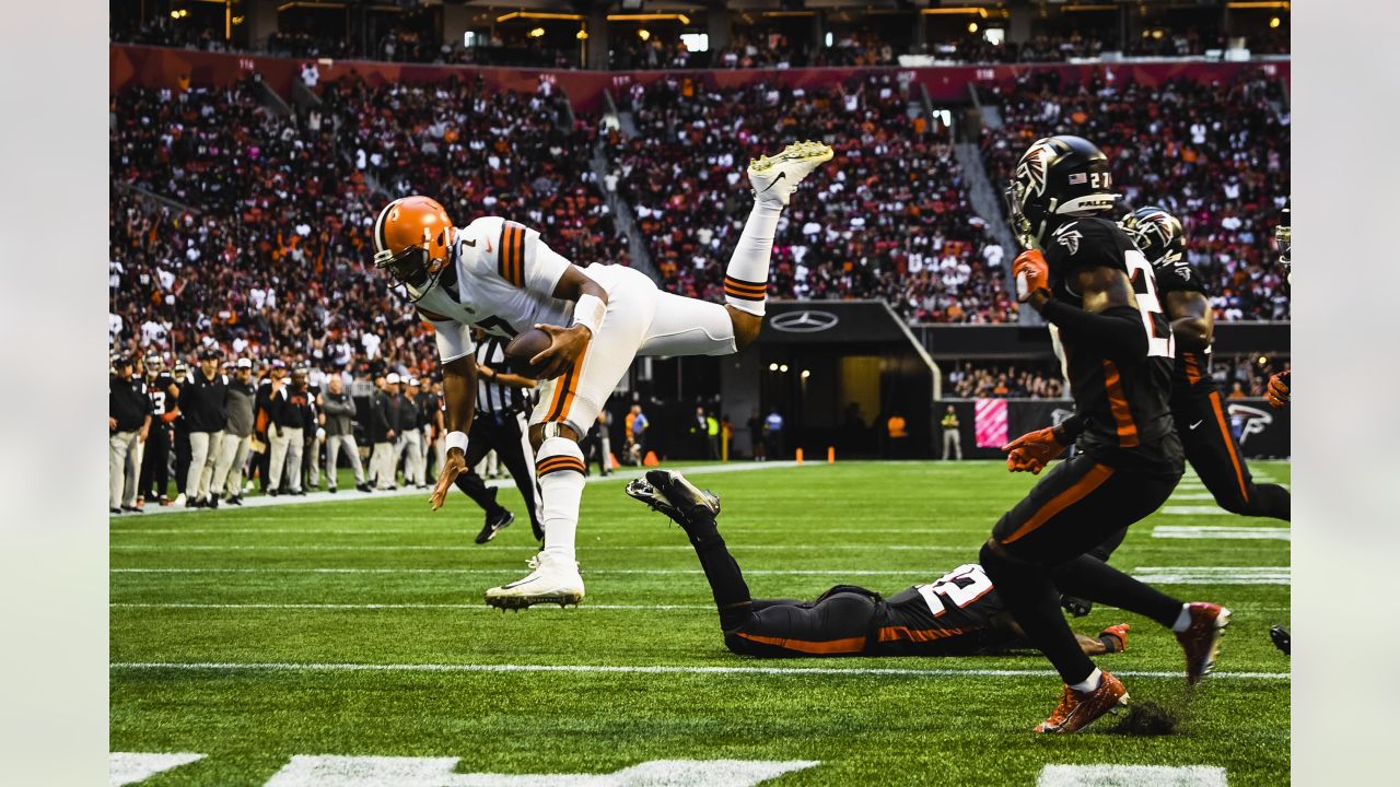 Cleveland Browns running back Nick Chubb (24) runs down field during an NFL  football game against the Kansas City Chiefs Sunday, Sept. 12, 2021, in  Kansas City, Mo. (AP Photo/Peter Aiken Stock