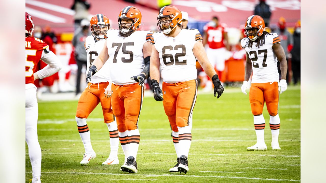 Browns Offseason 2021: Addressing WR and keeping the offensive line intact