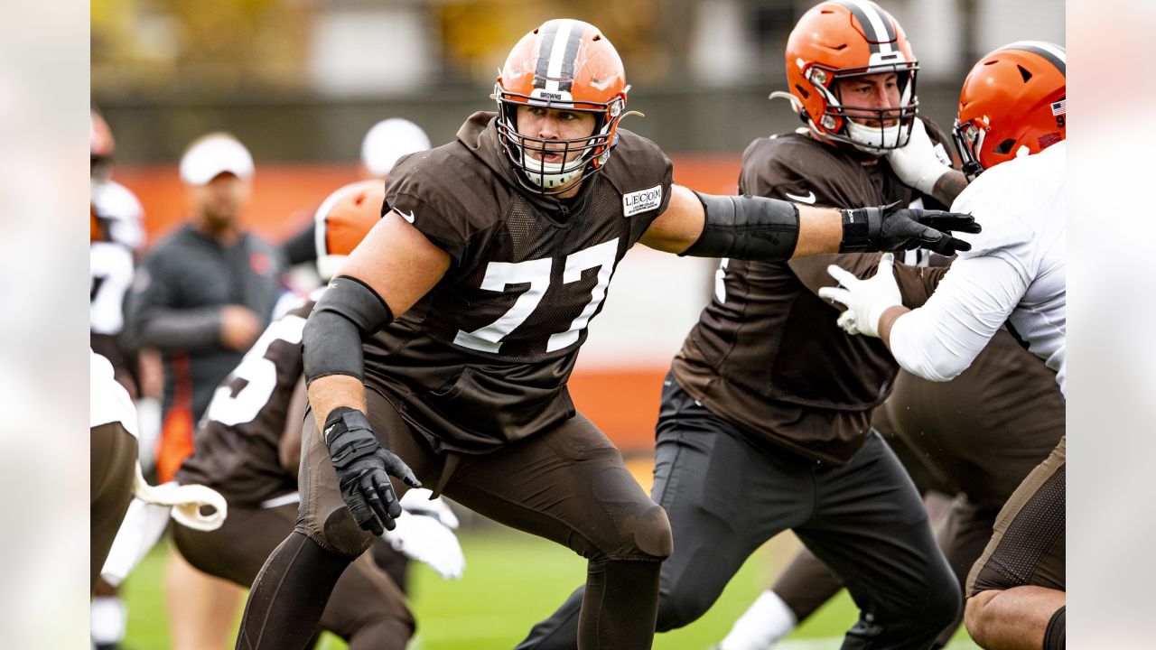 Wyatt Teller Cleveland Browns Practice-Used #77 Brown Jersey from the 2021  NFL Season