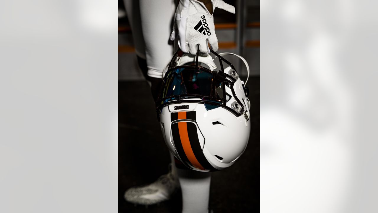 The @clevelandbrowns unveiled all-white throwback uniforms that will be  worn in Week 2, 6, and 17. 📸: @clevelandbrowns #nfl #nflnews…