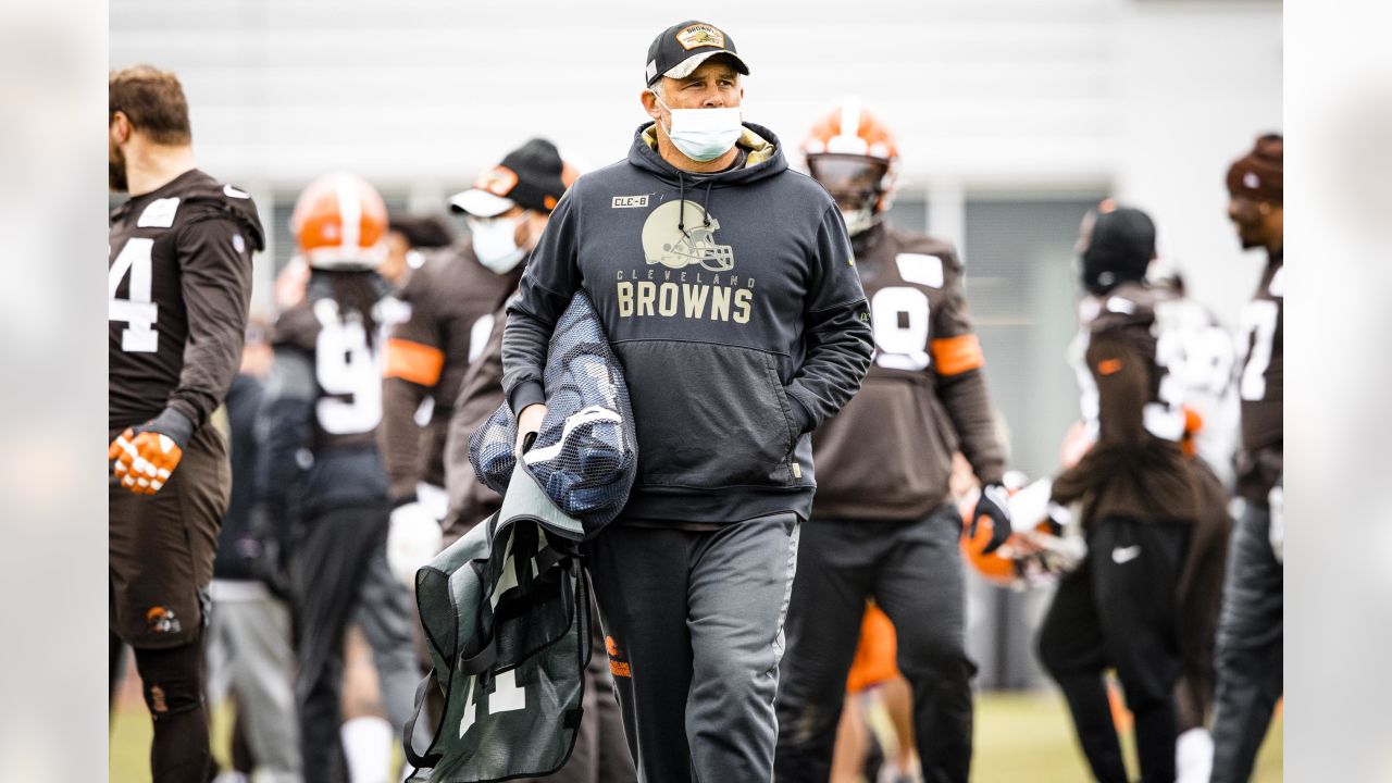 Cleveland Browns cornerback M.J. Stewart Jr. (36) lines up for a play  during an NFL football game against the Las Vegas Raiders, Monday, Dec. 20,  2021, in Cleveland. (AP Photo/Kirk Irwin Stock