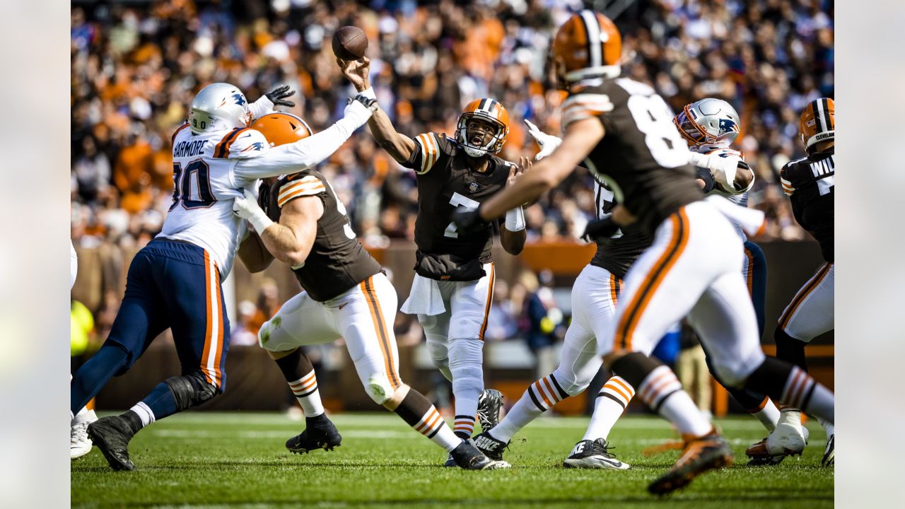 Cleveland Browns lose to New England 38-15