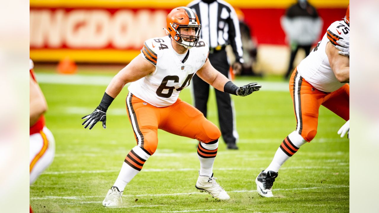 Latest On Browns' Center Competition, J.C. Tretter